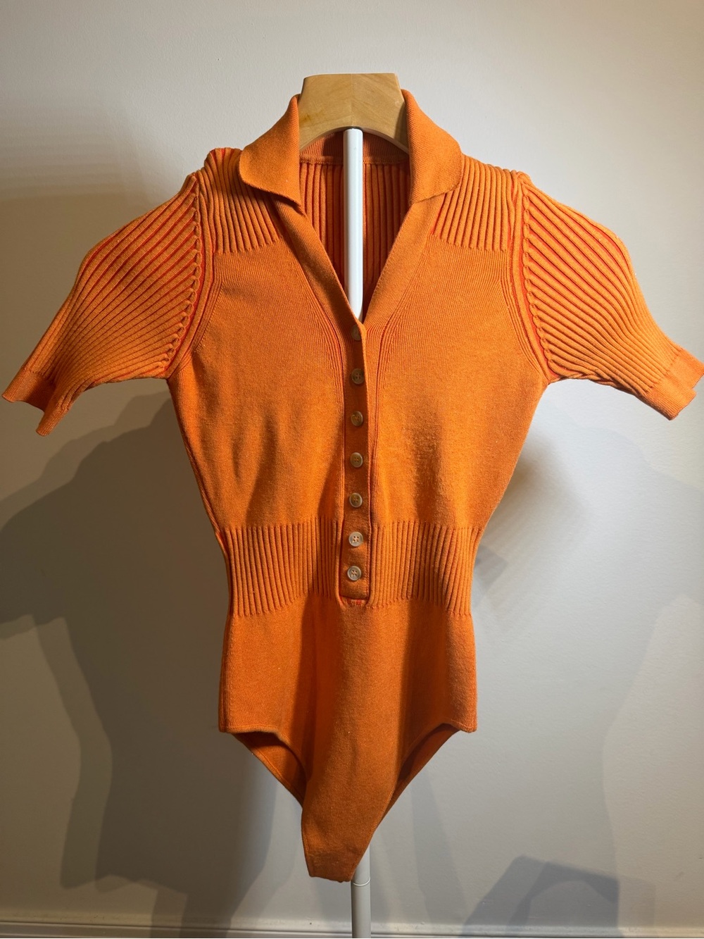 Jacquemus Orange Ribbed Knit Polo Bodysuit – Size S